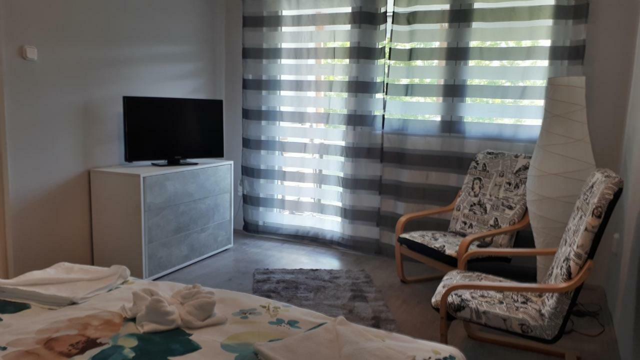 Angi Apartman- Nagyszeru Elhelyezkedes, Vendegkozpontu Szallashely-Szolgaltatas Apartment Harkany Luaran gambar