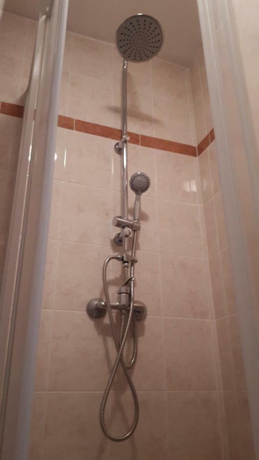 Angi Apartman- Nagyszeru Elhelyezkedes, Vendegkozpontu Szallashely-Szolgaltatas Apartment Harkany Luaran gambar